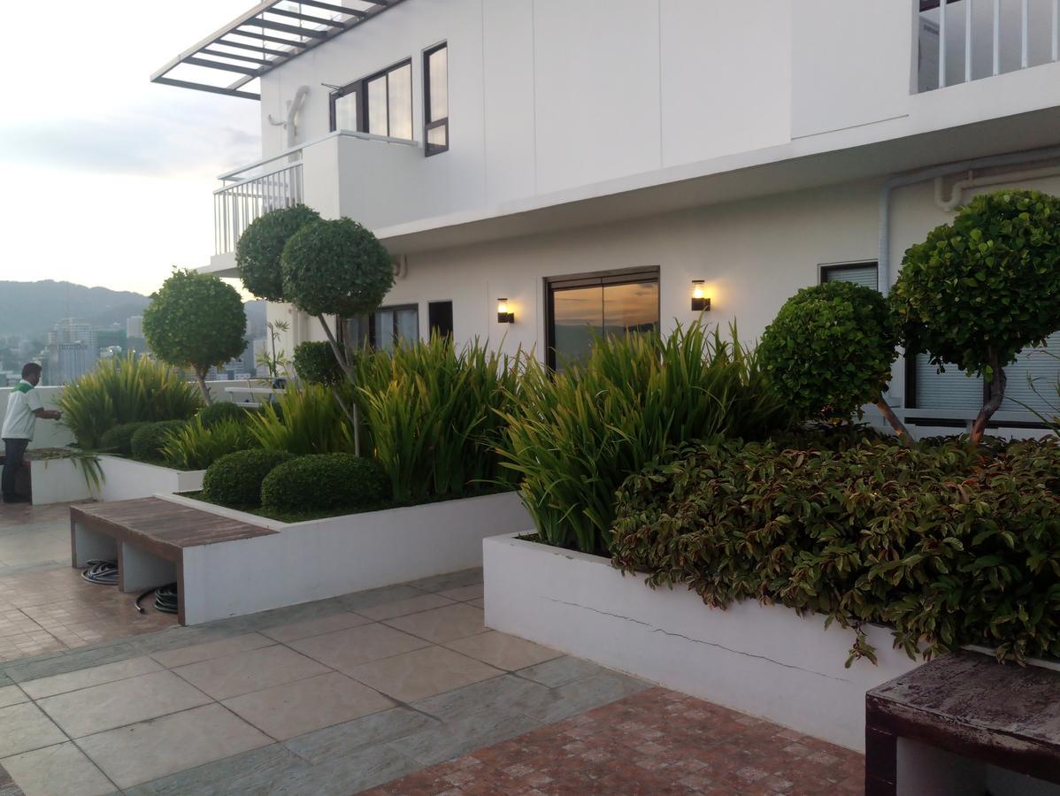 2405 Mabolo Garden Flats Apartment Cebu Bagian luar foto