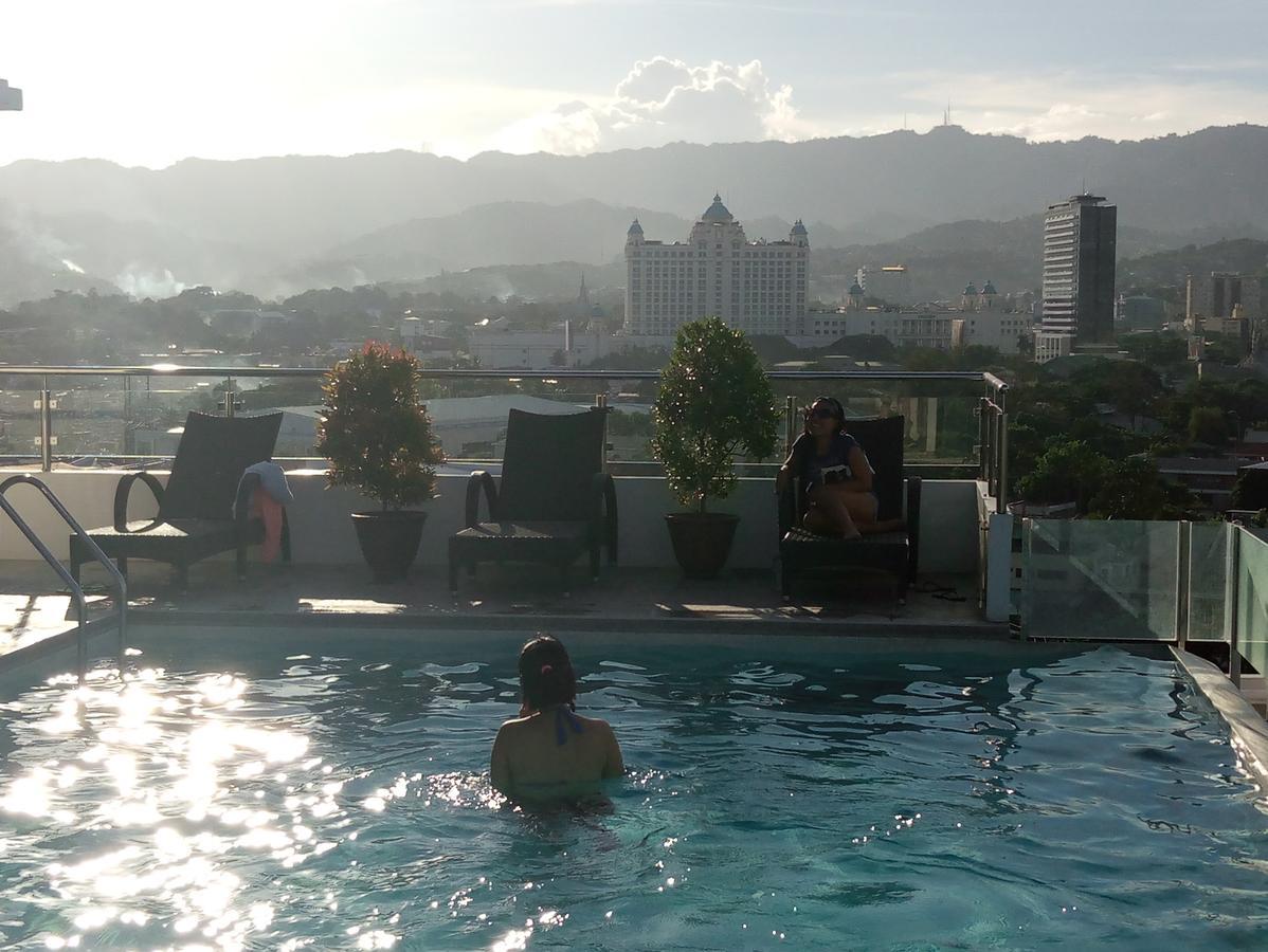 2405 Mabolo Garden Flats Apartment Cebu Bagian luar foto